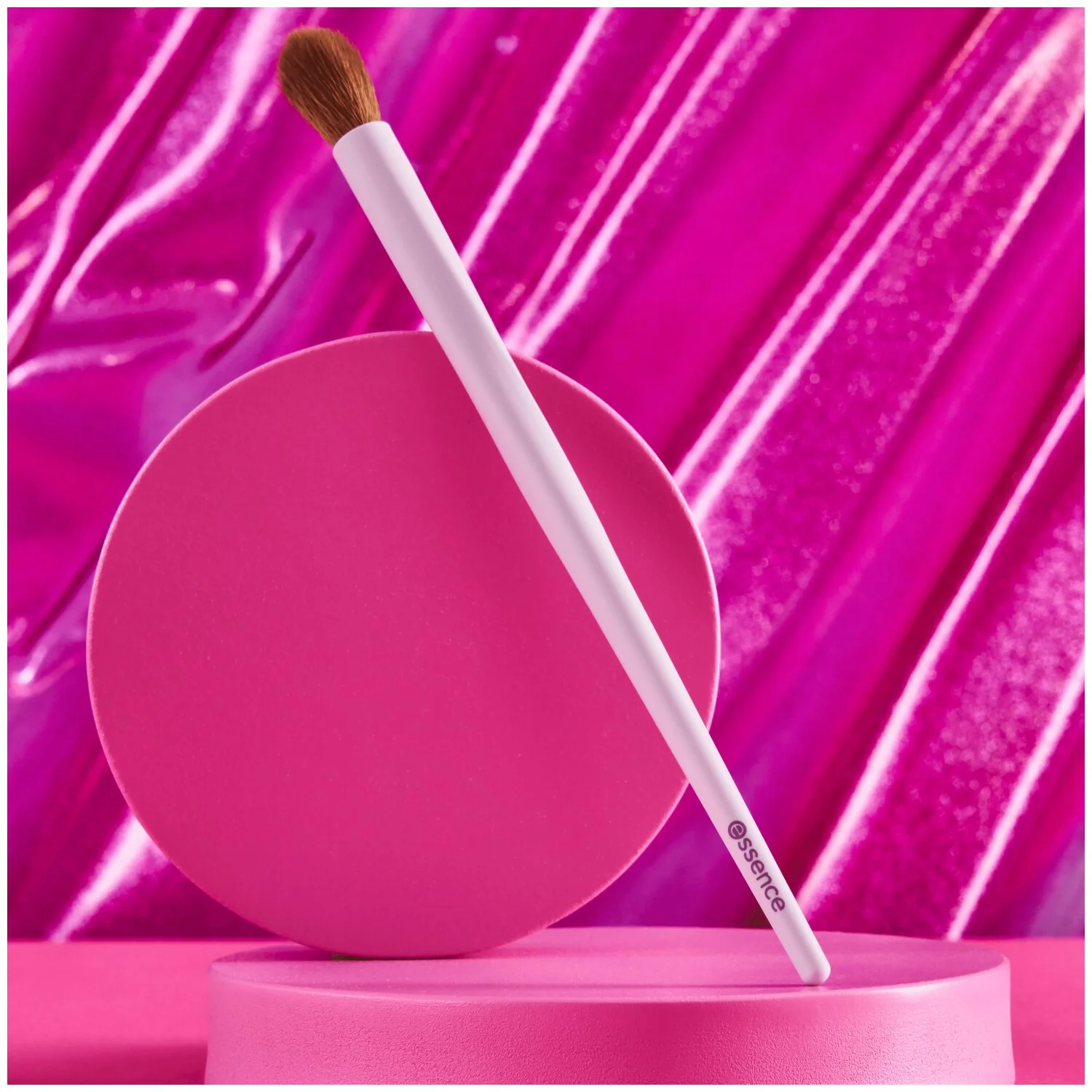 Essence Blening brush pędzel do blendowania cieni 01 